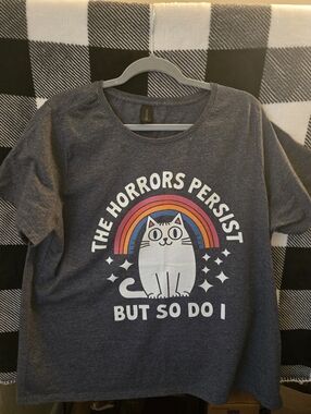 Gildan Gray Cat Graphic Tee with Rainbow Print